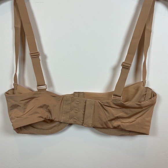 SKIMS Fits Everybody T-Shirt Bra Nude Strapless‎ Convertible Underwire 32C - Picture 3 of 5
